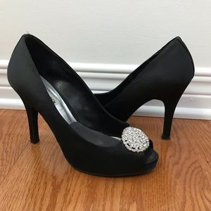 STEVE MADDEN 'GOSSIP' BLACK HEELS